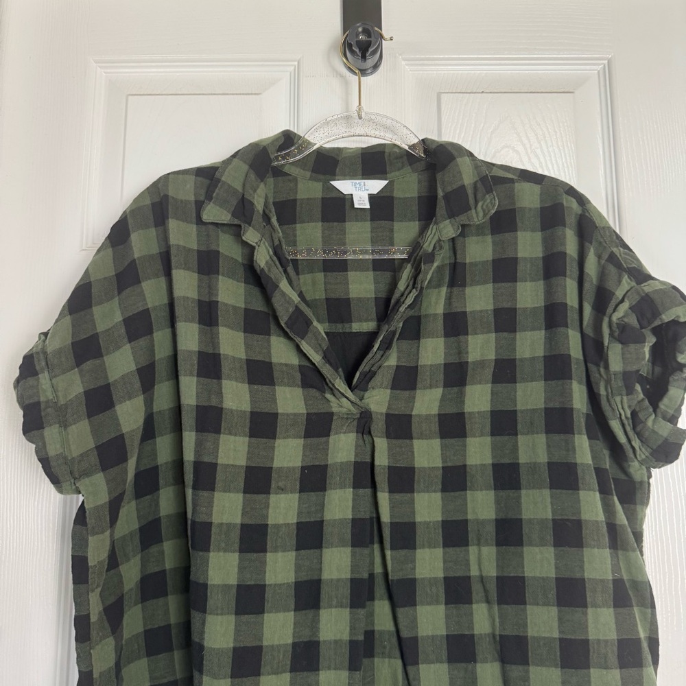 Time and Tru Women's Roll Sleeve Popover Shirt - Picture 4 of 7